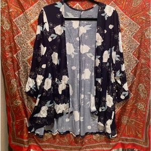 Torrid super soft knit jacket size 5 NWT navy